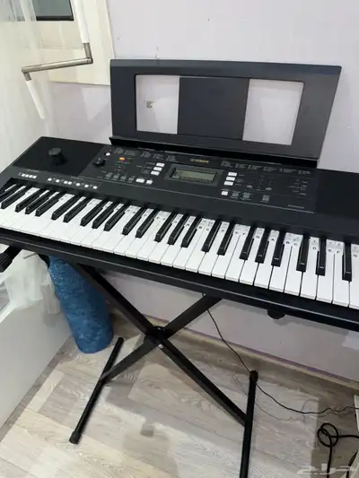 بيانو ياماها شبه جديد مع شنطة وستاند وكرتونه 0