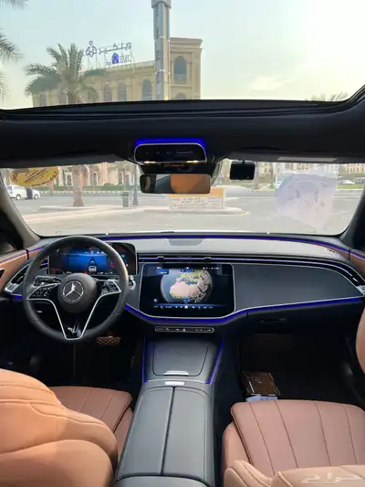 E200 2025 14