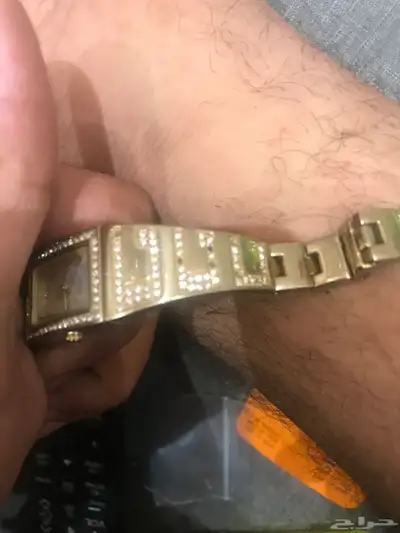 ساعهguess اصليه سوسري للبيع 3