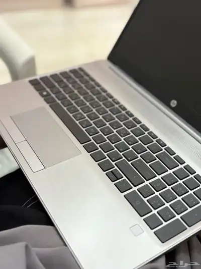 لابتوب HP 255 G9 شبه جديد للبيع 1