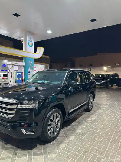 لاندكروزر L5 موديل 2024 اسود سعودي 0