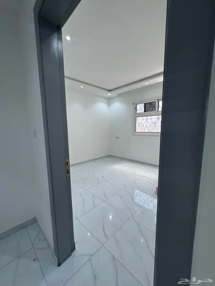 شقة عوائل للإيجار 13