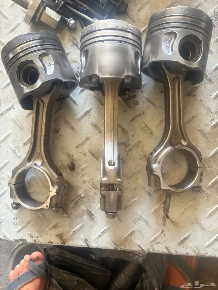 عمود كرنك بساتم طرمبه ديزال جميع قطع غيار L200 دبل 1