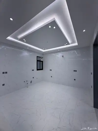 للبيع روف دور ثاني بملحق مع موقف سياره خاص بسعر 620 الف 2