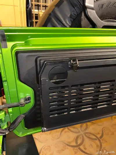 طاولة Jeep الاصلية للبيع 5