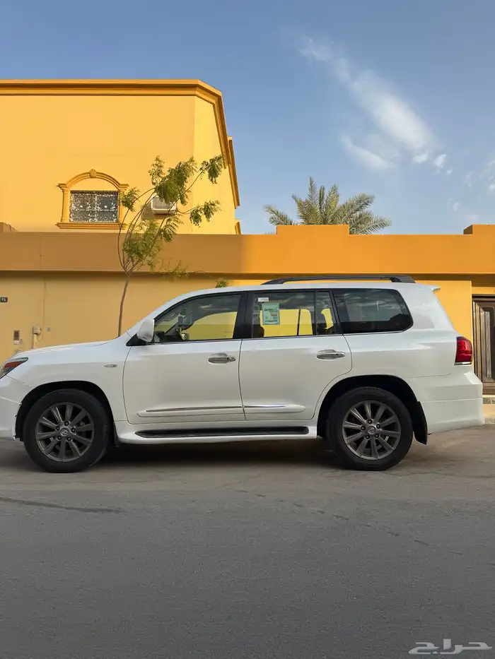 جيب لكزس 2011 فل كامل LX570 4