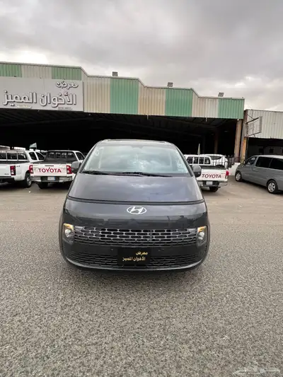 ستاريا 2022 نص فل 2.2 ديزل تيربو 11 راكب بصمه 0