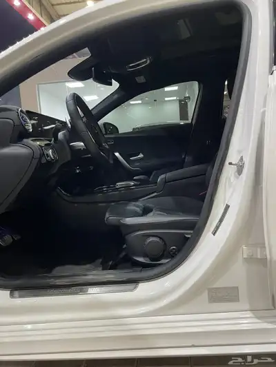 مرسيدس A250Kit AMG فتحه سقف عداد ديجيتال(بنزين)2.0LT 8