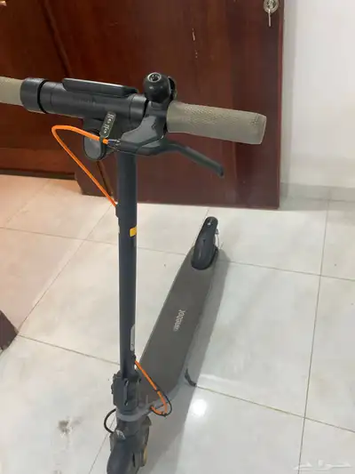 للبيع إسكوتر سيجوايE2 بلس 3