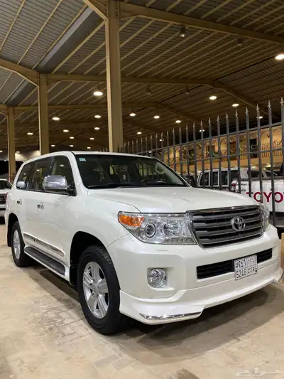 للبيع جيب VXR فل كامل 2013 عبداللطيف عداد 225 الف 1