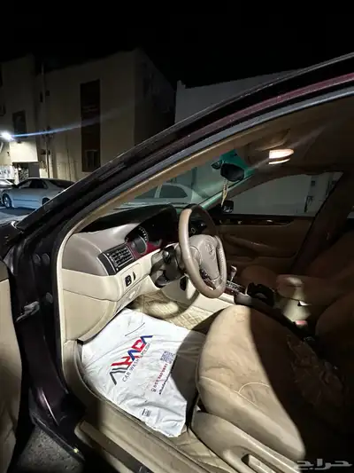 اعرض لكم سيارة لكزس موديل 2005 الممشى 500 ألف 0