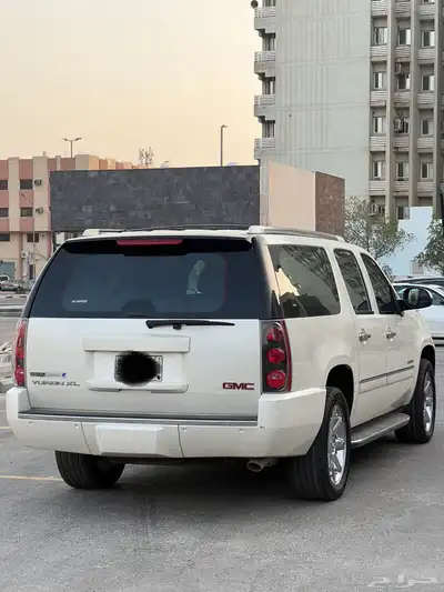 جي ام سي يوكن دينالي 2012 XL 11