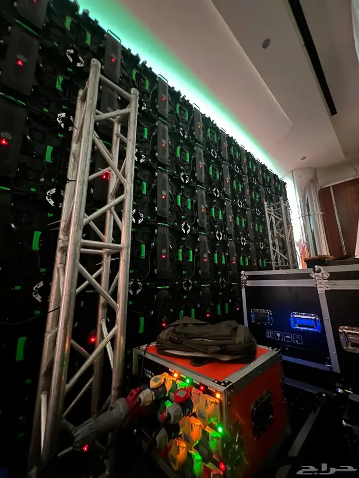 شاشات LED   مسرح كامل   إضاءة وصوتيات للمناسبات 24