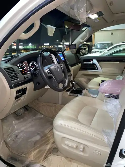 للبيع جيب VXS فل كامل 2021 بريمي عداد 102 الف 10