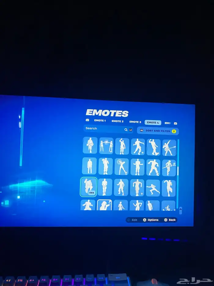 حساب فورت نايت للبيع ترافس و رقصه فلوس و 278 سكن 16