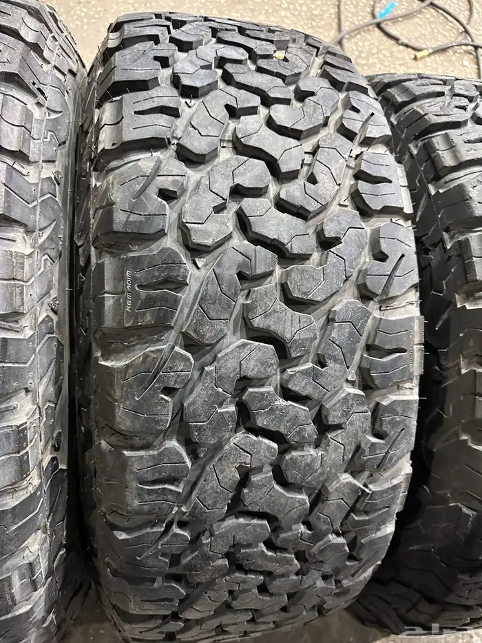 5 جنوط رنجلر مع كفرات نص حجري 285.70.17 ت22 3