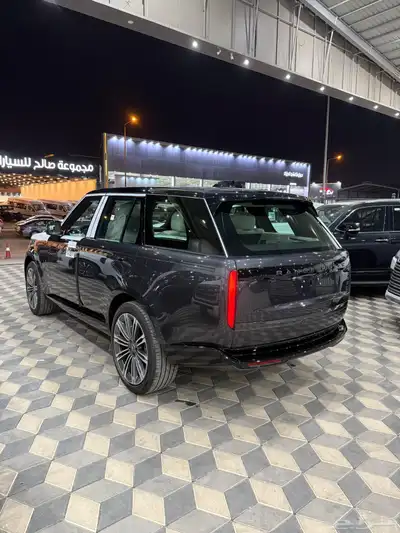 رنج روفر 8سلندر HSE مديل 2025 فل كامل بطاقه جمرك 7