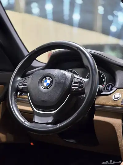 بي ام دبليو 740Li موديل 2011 بحالة ممتازة 9