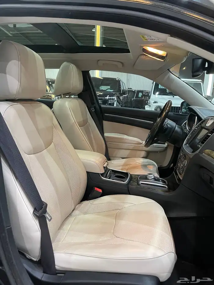 كرايزلر C300 سعودى من فل كامل 2015 6