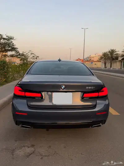 bmw520i فل كامل بريميوم وكالة 2023 عداد 46000بيع 145000 8