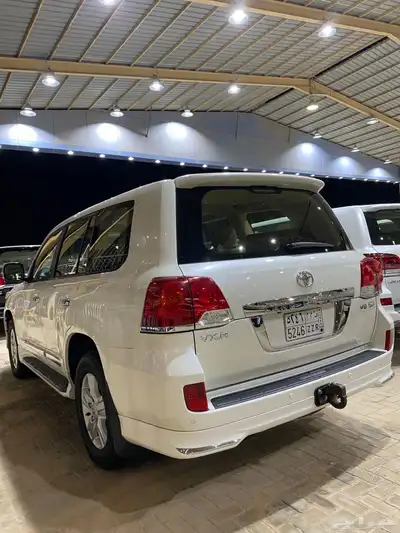 للبيع جيب VXR فل كامل 2013 عبداللطيف عداد 225 الف 4