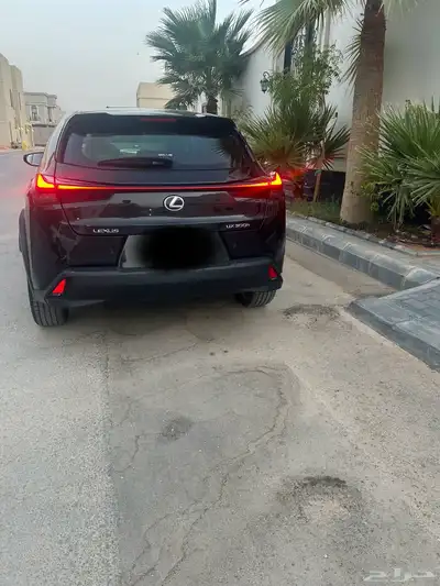لكزس ux300h 4