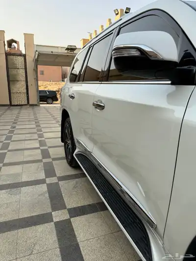 لاندكروزر 2020 تورنق 8
