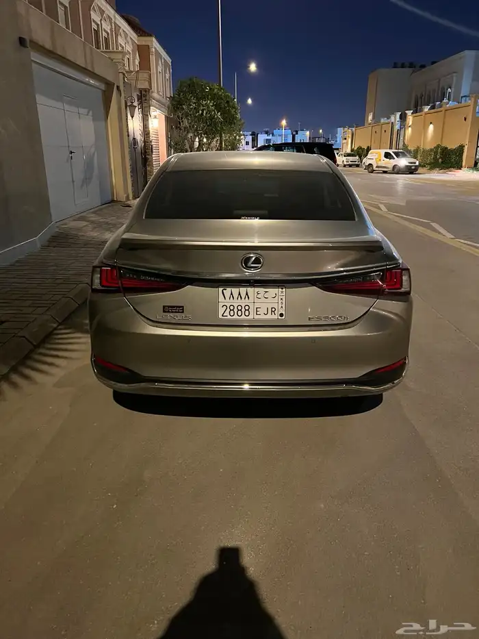 للبيع لكزس ES300h 1