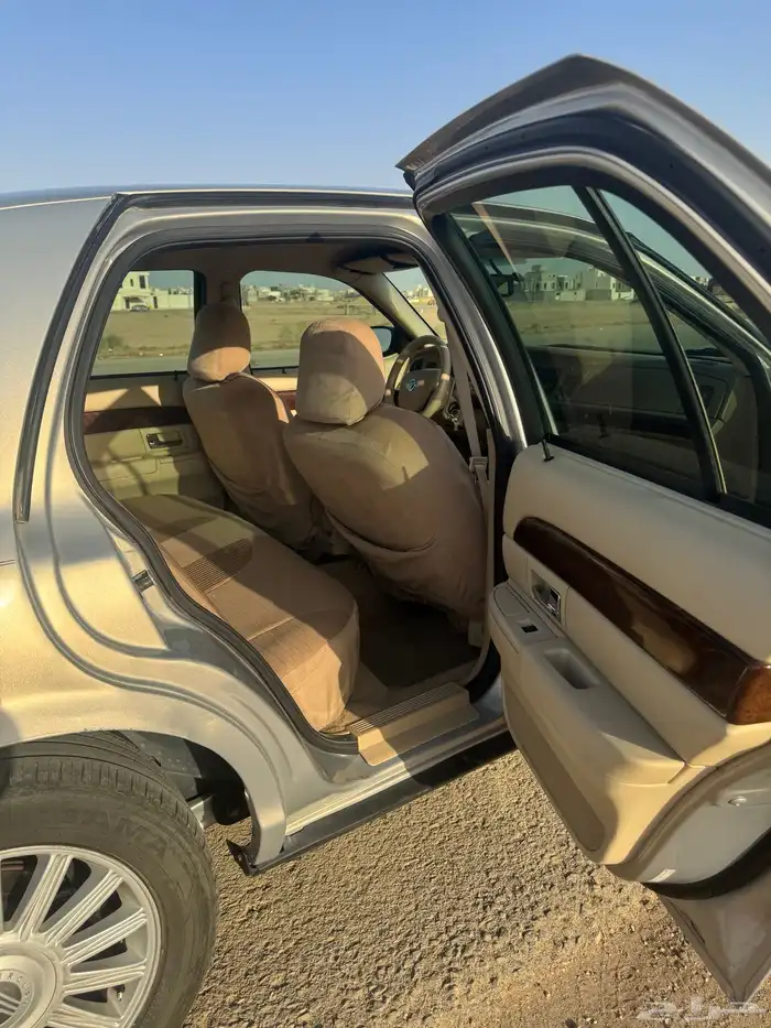 قراند ماركيز 2010 LS 4