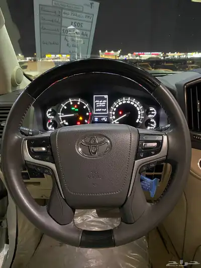 للبيع جيب VXS فل كامل 2021 بريمي عداد 102 الف 17