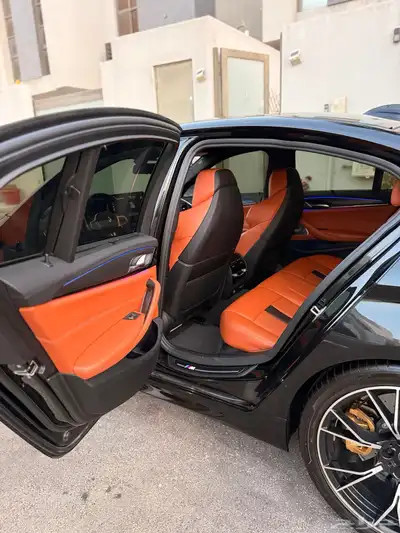 تحت الضمان وصيانة مجانية BMW M5 F90 Competition 2021 20