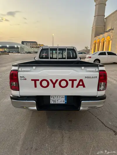 هايلكس غمارة ديزل 2025 8