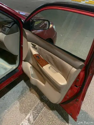للبيع كورولا 2004 4