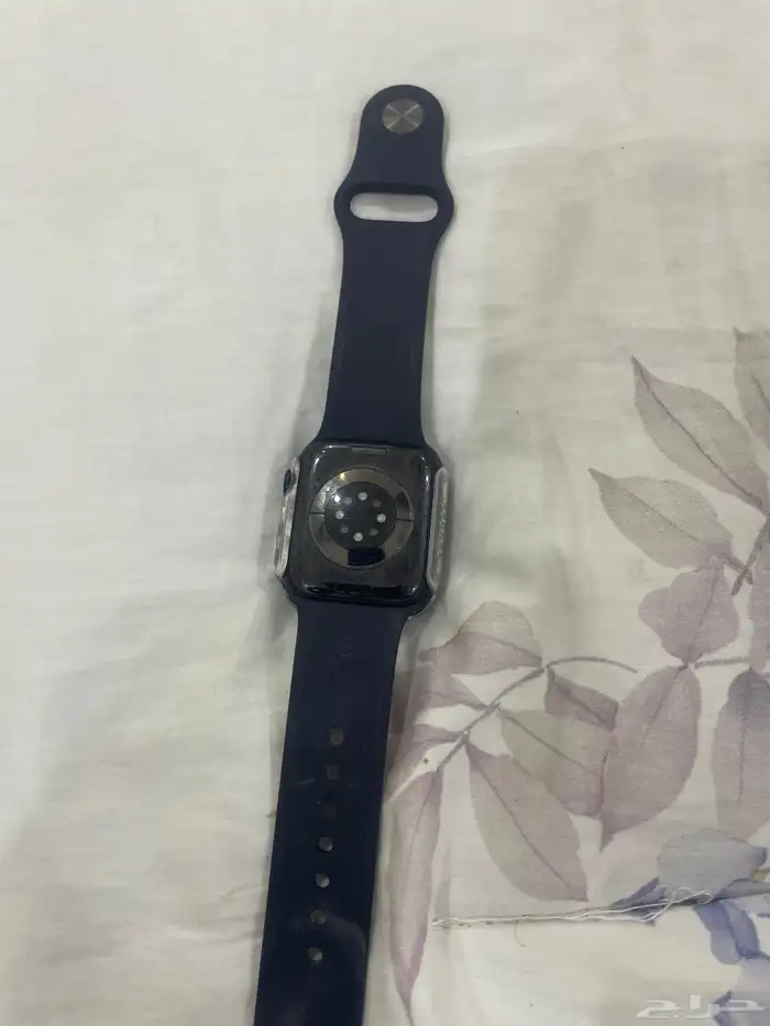 ساعة ابل 8 نظيفة 1