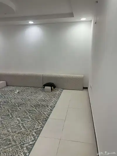 اجار غرفة ودوره مياه منفصله مع اثاث كامل 0