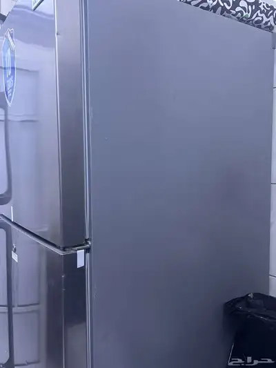 ثلاجة للبيع ب 300 ريال 10