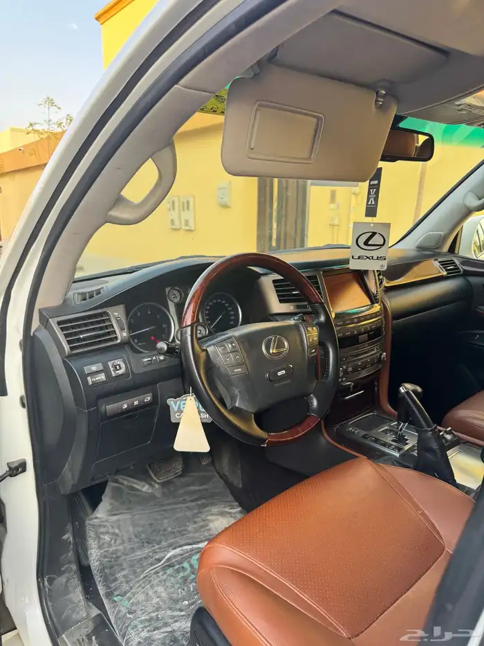 جيب لكزس 2011 فل كامل LX570 10