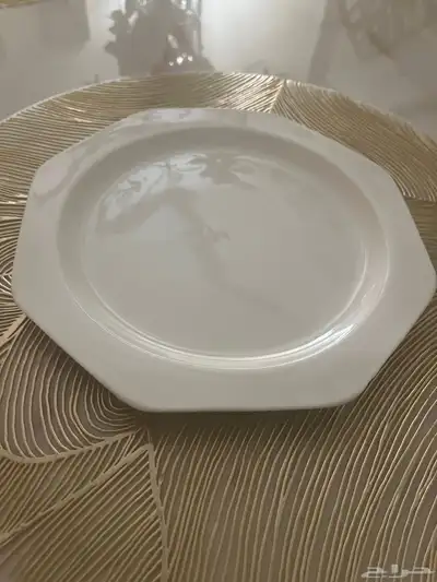 صحون بيضاء 1