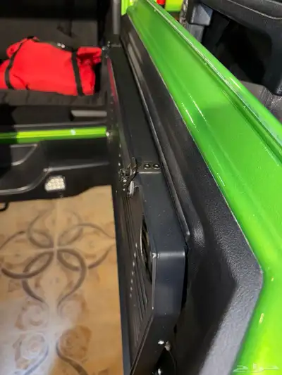 طاولة Jeep الاصلية للبيع 8