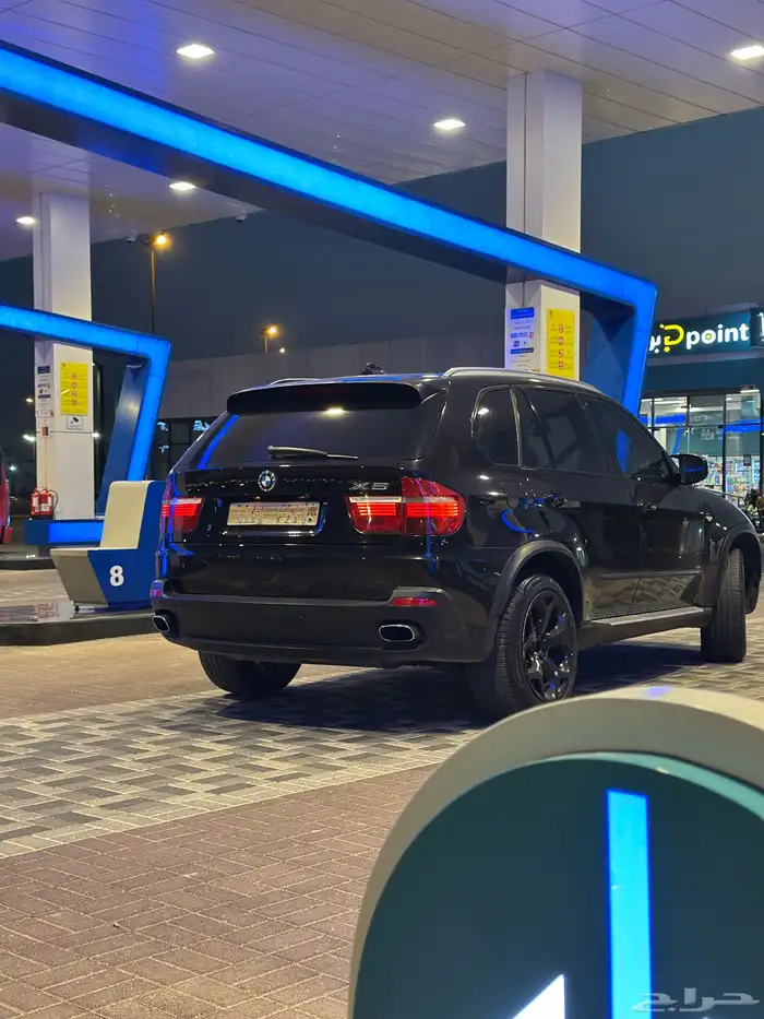 للبيع او للبدل BMW X5 8