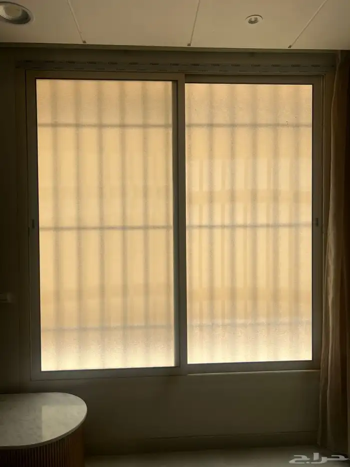 شبابيك 2  2 العدد 2 بحالة ممتازة جدا 0
