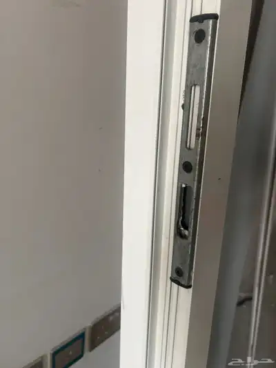 باب حمام ألمنيوم وزجاج 3 حبات 1