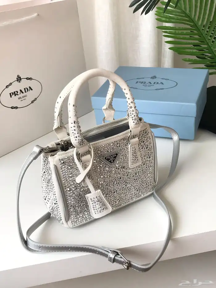 شنط برادا لمعه عرائسي 4