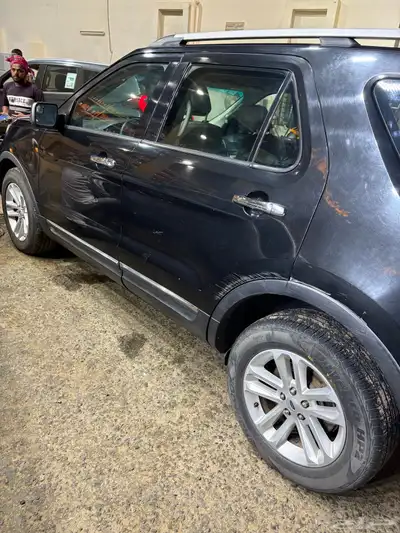 ford explorer 4wd 2012 black colour 14