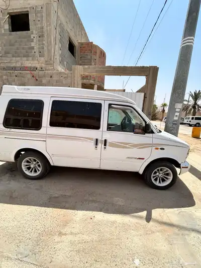 استرو فان دبل 2001 ملكي مسقط 2