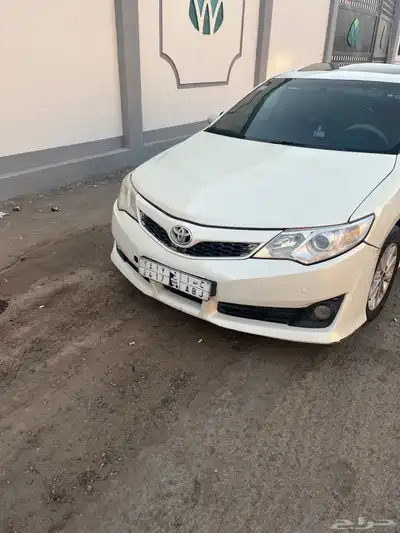 للبيع كامري 2013 فول كامل ماشية فوق 300 1