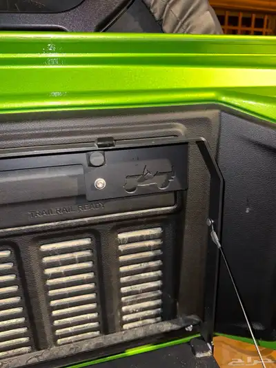 طاولة Jeep الاصلية للبيع 2