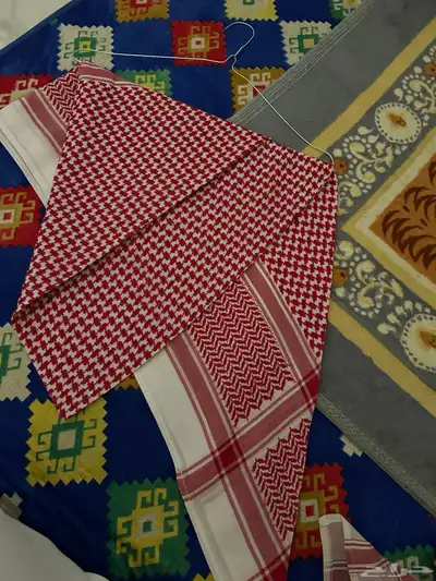 شماغ البسام انجليزي ختم اسود مقاس 55 0