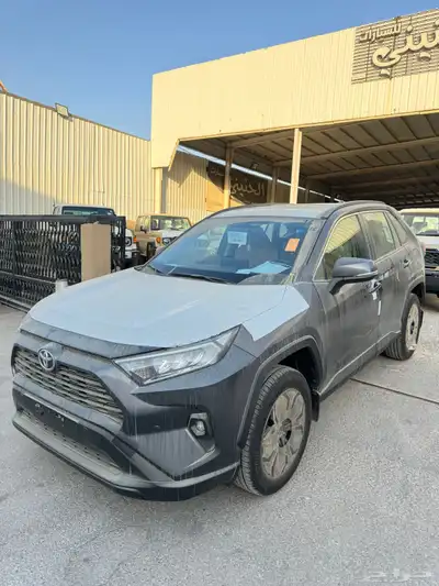 تويوتا راف فور XLE فل كامل سعودي جديد 2025 رمادي 1