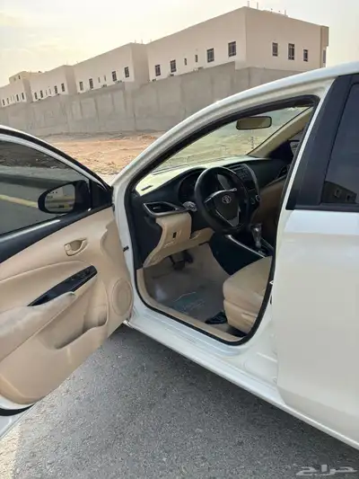 يارس موديل 2019 للبيع نظيفة 3